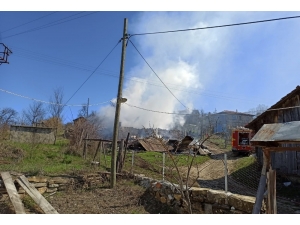 Yangında Öldüğü İddia Edilen Yaşlı Adamın Cenazesine Ulaşılamadı