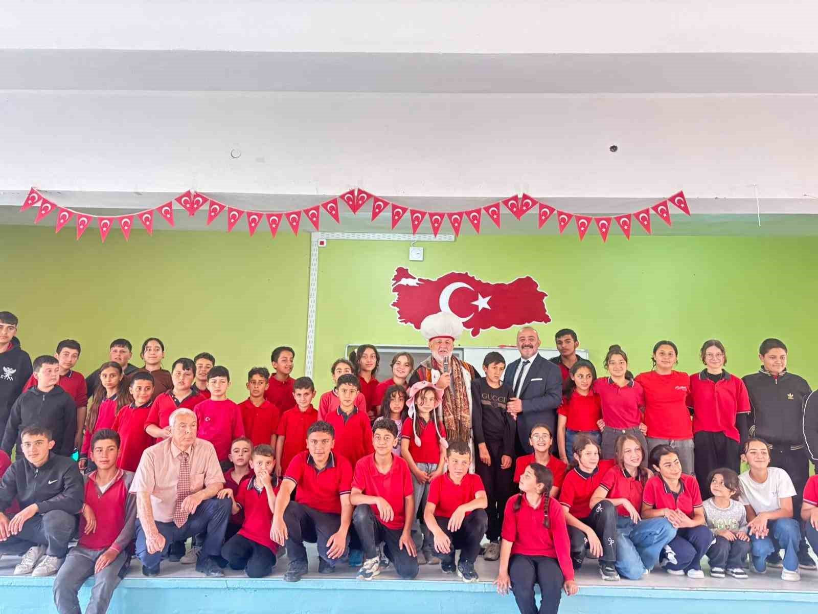 yozgat-ta-ogrenciler-nasreddin-hoca-ile-bulustu