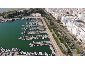 Mersin Sessizliğe Büründü