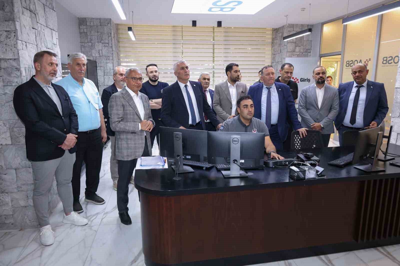kktc-heyeti-aosb-nin-dijital-altyapisini-yerinde-inceledi