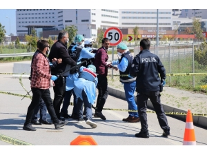 Korona Virüs Testi Pozitif Çıktı, Hastaneden Kaçıp Polislere Dehşet Yaşattı