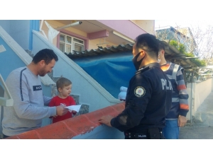 4 Yaşındaki Alpaslan, Kumbarasını "Biz Bize Yeteriz" Kampanyasına Bağışladı