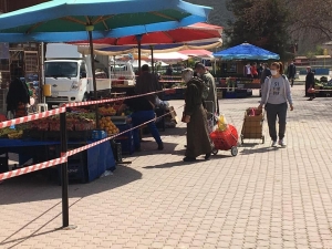 Bayırköy’de Pazara Sosyal Mesafe Ayarı