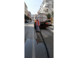 Bursa’da Boş Caddelerde Büyük Temizlik