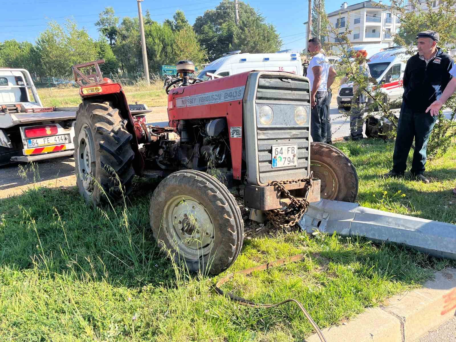 usak-ta-meydana-gelen-trafik-kazasinda-4-kisi-yaralandi