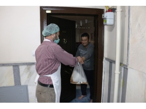 Malatya’da Fırınlar Ekmeği Evlere Götürüyor