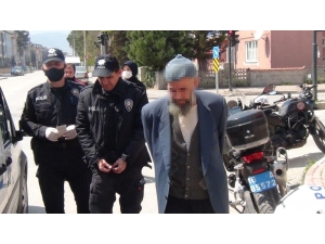 Sokağa Çıktı, Uyarılara Aldırış Etmeyince Gözaltına Alındı