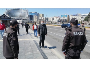 Karabörk’ten Uygulama Yapan Polislere Ziyaret