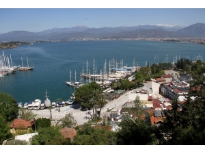 Fethiye’de Yasağın Ardından Cadde Ve Sokaklar Boş Kaldı