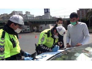 Aksaray’da Sokağa Çıkma Yasağına Uymayan Sürücüye Bin Lira Ceza