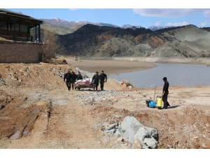 Kayıp Uzman Çavuş Güneş’i Arama Çalışmaları Baraja Kaydırıldı