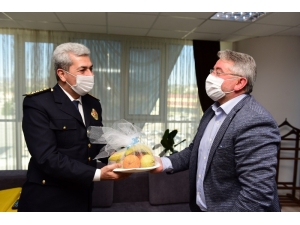 Başkan Aşgın’dan Meyveli Kutlama