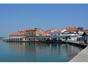 Ayvalık’ta Vatandaşlar Evde, Onlar İse Hizmet İçin Dışarıdaydı