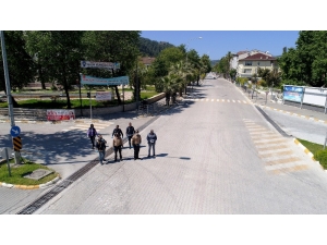 Fethiye’de Sokağa Çıkma Yasağını İhlal Eden 40 Kişiye Para Cezası Kesildi