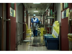 Fransa’da Sağlık Çalışanları Maske Bulamıyor