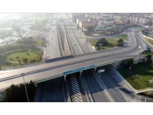 Yasağın 2’nci Gününde E-5 Karayolunun Boş Hali Drone İle Görüntülendi