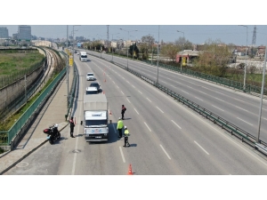 Sokağa Çıkma Yasağının 2. Gününde De Polisler Kuş Uçurtmadı