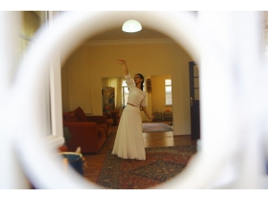 Ünlü Dansçı Khatoon Fallah, Karantina Günlerinde Evinden Online Eğitim Veriyor