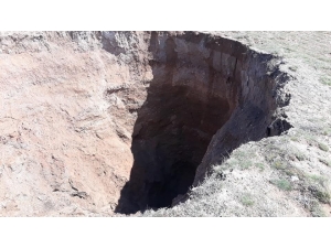 Konya’da 10 Metre Derinliğinde Yeni Obruk Oluştu