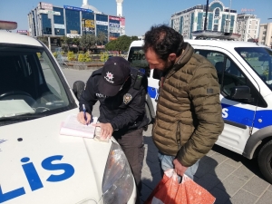 "Türkçe Bilmiyorum" Diyerek Polisi Kandırmaya Çalıştı, Cezadan Kaçamadı