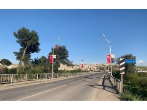 Her Gün Binlerce Aracın Geçtiği Köprü Sessizliğe Büründü