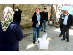 Araban’da İhtiyaç Sahibine Ekmek Ve Gıda