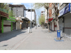 Bismil Belediyesi Sokağa Çıkma Yasağında Vatandaşların İhtiyaçlarını Karşılıyor