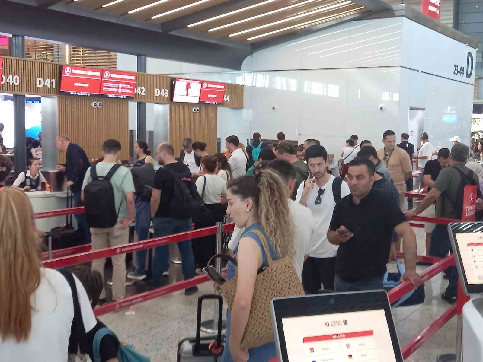 istanbul-havalimani-nda-yaz-tatili-yogunlugu