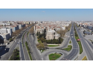 Fatih’in En İşlek Caddeleri Bomboş Kaldı