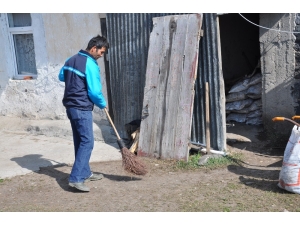 Kars’ta Yaşayan 6 Nüfuslu Çobandan "Biz Bize Yeteriz Türkiyem" Kampanyasına Destek