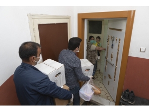 Mersin’de Belediye Ekipleri Yasak Sürecinde Hizmete Devam Etti