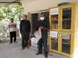 Bu Bakkalda Ekmek Bedava