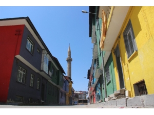 Erzurum’un En Renkli Mahallesinde Fırıncıların Ekmek Mesaisi