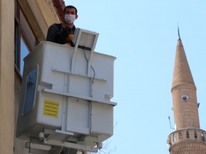 Mahsur Kalan Kedi Kurtarıldı