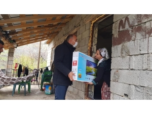 Çukurca Belediyesinden 10 Aileye Televizyon