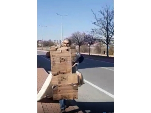 Polise Yakalanmamak İçin Karton Ve Çarşafla Gizlendi