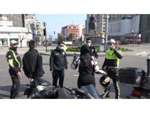 Sokağa Çıkma Yasağında Motosikletle Bursa Turu Attılar
