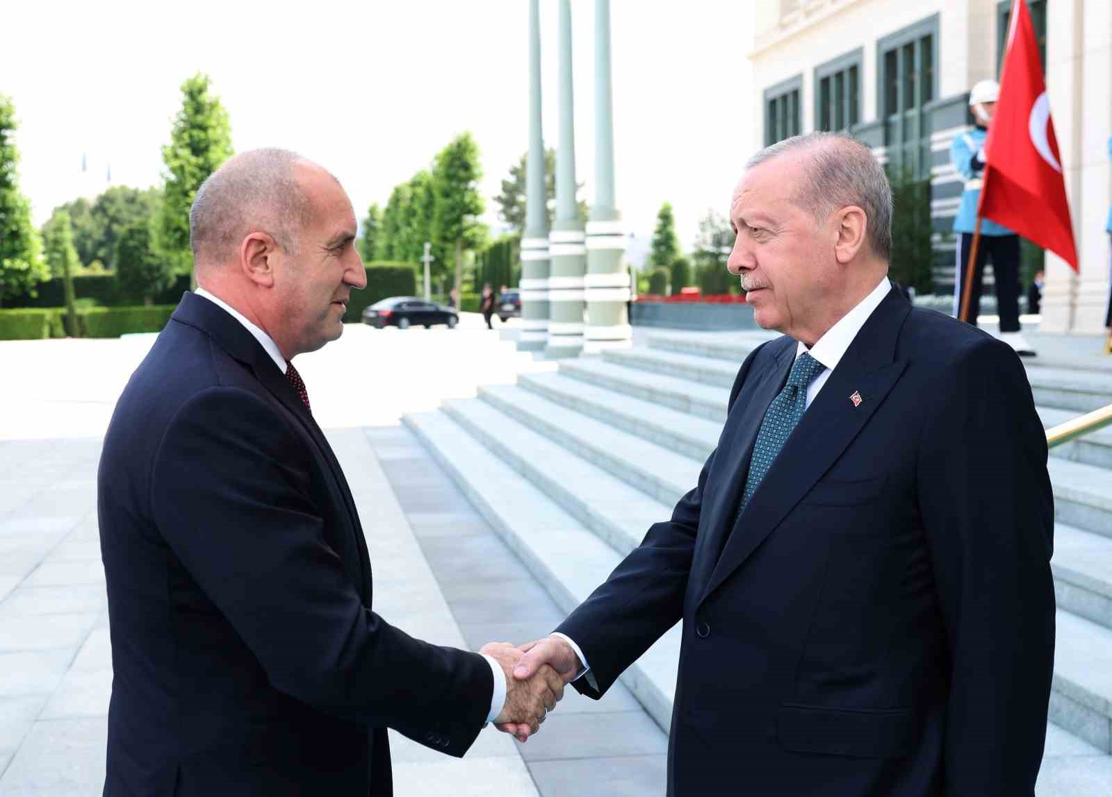 cumhurbaskani-erdogan-bulgaristan-basbakani-radev-i-kabul-etti