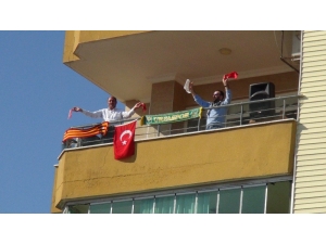 Şanlıurfalı Esnaf Mahallesine Konser Verdi