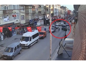 Sokağa Çıkma Yasağını İhlal Eden Çocuk, Hızla Gelen Aracın Altında Kaldı