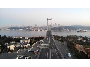 Sokağa Çıkma Yasağının Bitmesinin Ardından Araçlar 15 Temmuz Şehitler Köprüsü’nden Geçmeye Başladı