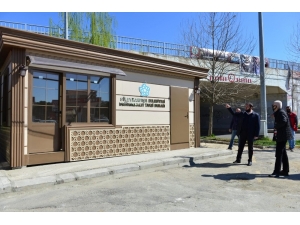 Süleymanpaşa Belediyesi Taksi Duraklarını Yenilemeye Başladı