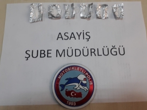 Sokağa Çıktı Üzerinde Uyuşturucuyla Yakalandı