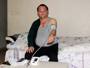 Tansiyon Aletinin Pili Biten Hastanın İmdadına Polis Yetişti