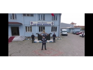 Sındırgı Polisinden ‘Evde Kal’ Klibi