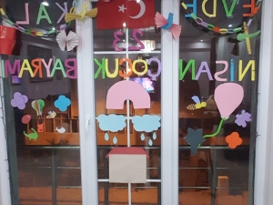 Minik Kardeşler Dansla “Evde Kal Türkiye” Dedi