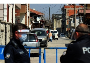 Sakarya’da Şehir Merkezinde 2 Sokak Daha Karantinaya Alındı