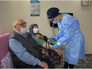 Büyükşehir’in Evde Sağlık Hizmeti Yaşlı Bireyleri Yalnız Bırakmıyor