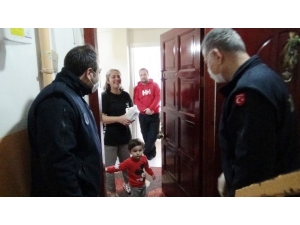 Bebeğine Süt Bulamayan Kadının Yardımına Zabıta Koştu