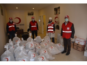 Kızılaydan İhtiyaç Sahiplerine Gıda Yardımı